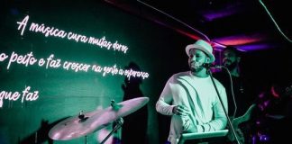 Cantor Robertto lança single inédito ‘Carta de Amor’