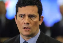 Sérgio Moro: pânico a bordo e carga ao mar, é o artigo de Percival Puggina