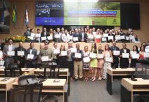 Câmara Municipal do Recife presta homenagem aos Profissionais de Educação Física, em sessão solene