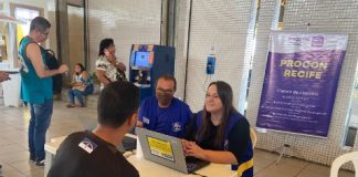 Procon Recife participa de ação na estação central do Metrô