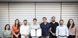 Prefeitura assina concessão dos relógios digitais e garante R$ 100 milhões privados para o Recife