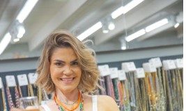 Juana Moura lança nova coleção multicolorida inspirada no Tropicalismo
