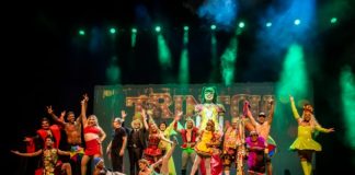TRINTOU! CINDERELA, 30 ANOS DE HUMOR, neste sábado 08 de outubro, no TEATRO LUIZ MENDONÇA no Parque Dona Lindu, em Boa Viagem