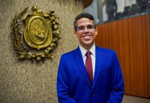 Jarbas Filho é empossado para o seu primeiro mandato como deputado estadual