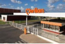 Prefeita de Igarassu visita fábrica da Marilan