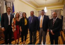 Governadora de Pernambuco, Raquel Lyra, recebe o ministro Carlos Lupi para dialogar sobre melhorias na Previdência Social do país