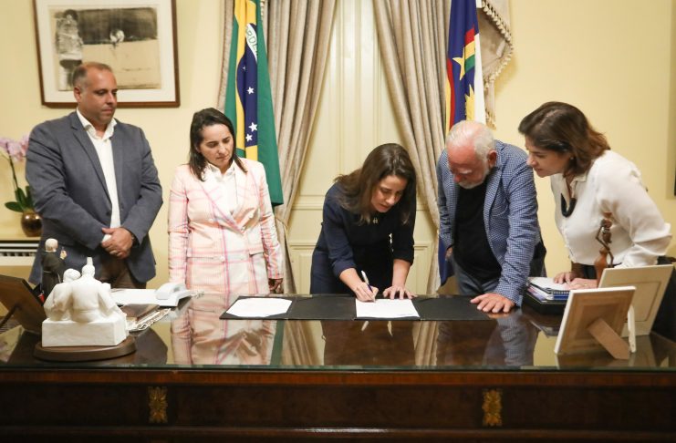 Governadora Raquel Lyra assina carta de intenção para realização da Campus Party em Pernambuco