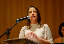 Governadora Raquel Lyra anuncia, ao lado do ministro Silvio Costa Filho, investimento de R$ 1,6 bilhão para instalação de terminal de contêineres em Suape