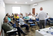 Desconto de mensalidade sindical foi tema de reunião entre produtores rurais e advogados, em Petrolina