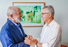 Elias Gomes Ex-prefeito e pré-candidato do PT à Prefeitura do Jaboatão dos Guararapes, apresenta ao Presidente Lula, propostas para a área de segurança pública no país