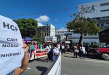 Auxiliares e Técnicos de Enfermagem do Hospital do Câncer de Pernambuco, realizam paralisação