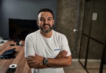 Alan Barros, da Faturepag, faz palestra no evento varejista “Mercado em Foco”, no Paraná