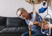 Queda entre idosos são comuns: aprenda cinco passos para evitar