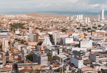 Entre as cidades de grande porte, Caruaru ocupa o segundo lugar em proficiência no IDEB 2023