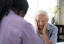 A importância do cuidador no tratamento de pacientes com Alzheimer
