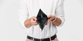 Crédito consignado é a chave para enfrentar um país cada vez mais caro?