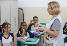 Novo podcast do Instituto CCR discute soluções e aprendizados para educadores