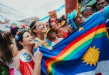 No Agreste do Estado, governadora Raquel Lyra participa da folia dos Papangus de Bezerros