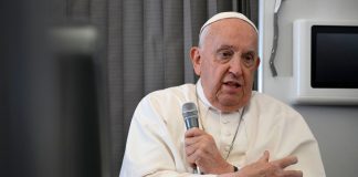 Papa Francisco morre aos 88 anos