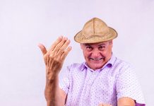Zé Lezin celebra 40 anos de carreira com show especial no Circo Americano, na área externa do Shopping Guararapes