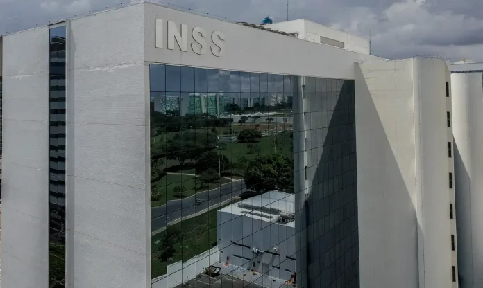 inss-Foto- Rafa Neddermeyer-Agência Brasil