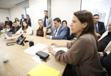 Em Brasília, governadora Raquel Lyra lidera série de encontros com prefeitos pernambucanos