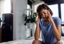 Dor de cabeça pode ser problema de visão? Saiba como identificar os sinais