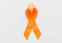 Agosto Laranja: mês de conscientização sobre a esclerose múltipla