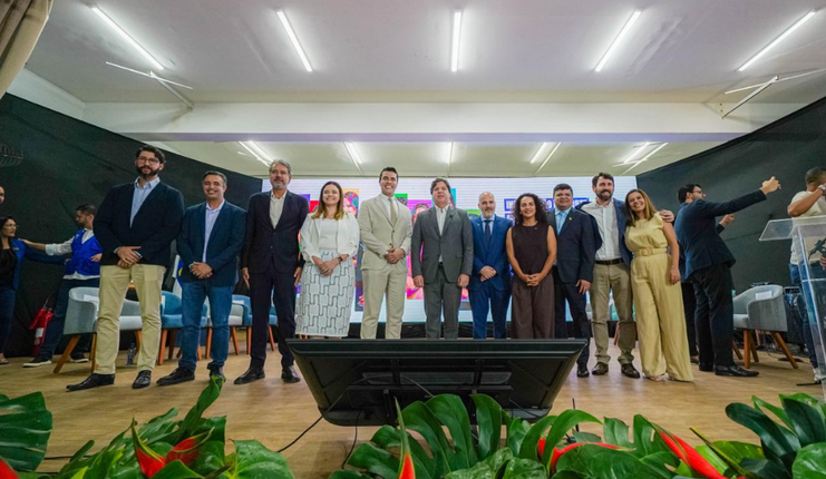 Ministro das Comunicações e o presidente da EBC participaram da inauguração de canais públicos de TV em Caruaru (PE)