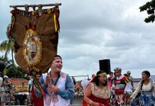 Espetáculo de rua “A Farsa da Boa Preguiça” encerra apresentação em Cidade Tabajara, em Olinda