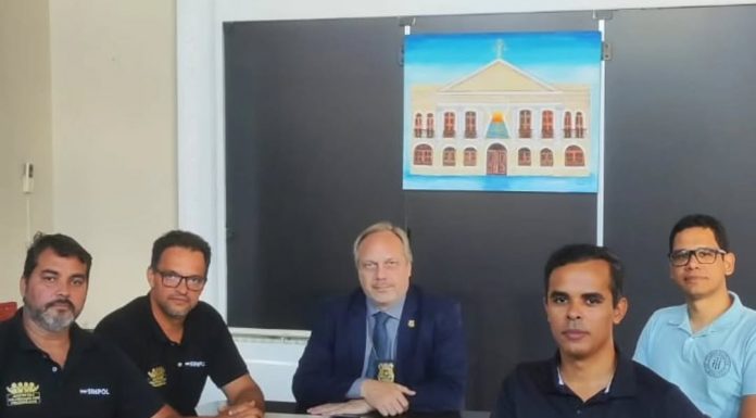 O Sindicato dos Policiais Civis de Pernambuco (SINPOL-PE), lamenta profundamente a saída do Delegado, Renato Márcio Rocha Leite