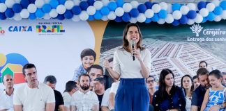 Em Caruaru, governadora Raquel Lyra entrega chaves da casa própria a 500 famílias no Condomínio Recanto das Cerejeiras