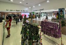 Homem da Meia-Noite promove sessão de fotos no Shopping Patteo Olinda