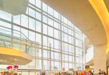 Vitrine Empreendedora transforma o Paulista North Way em palco de talento e folia criativa