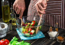 Curso de preparação de saladas e pratos frios é destaque no Senac Pernambuco