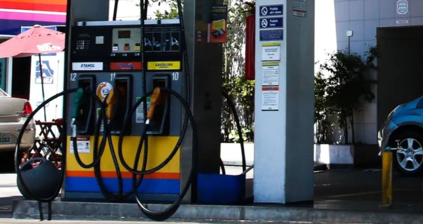 Preços dos combustíveis: Governo do Brasil institui plantão para apoiar ações de Procons de todo país
