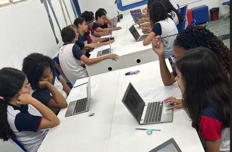 Cresce debate sobre uso ético da Inteligência Artificial na educação básica