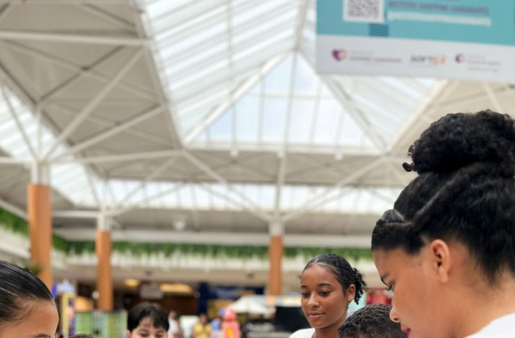 Shopping Guararapes recebe Mostra de Tecnologia com projetos de jovens estudantes atendidos pelo Instituto