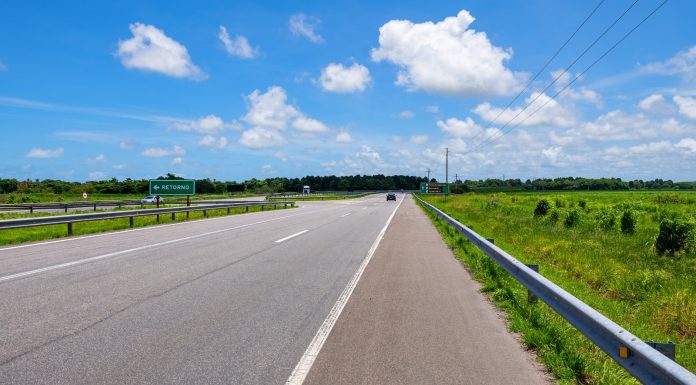 Dia do Trabalhador: fluxo de veículos nas rodovias pernambucanas Rota do Atlântico e Rota dos Coqueiros deve se intensificar no feriado nacional