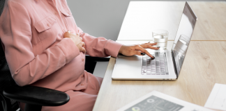 Estabilidade da gestante no emprego: até quando a demissão é proibida?