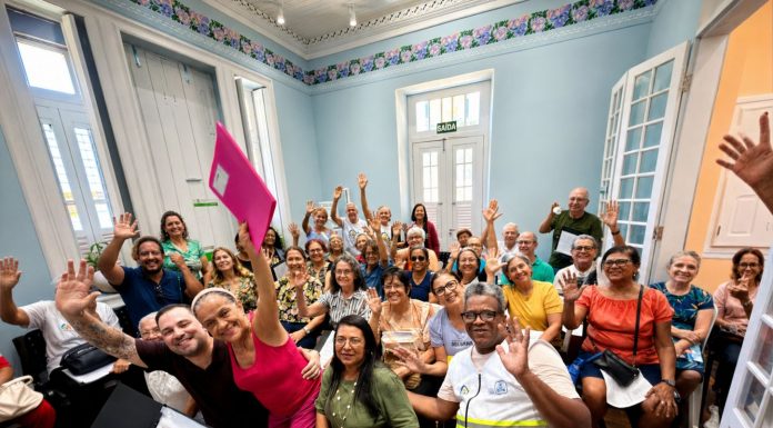 Prefeitura do Recife realiza primeira visita guiada acessível no Centro de Convivência da Pessoa Idosa