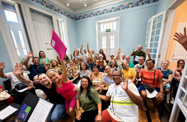 Prefeitura do Recife realiza primeira visita guiada acessível no Centro de Convivência da Pessoa Idosa