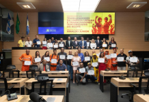 Garis e trabalhadores terceirizados são homenageados na Câmara Municipal do Recife