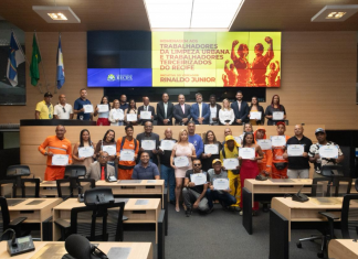 Garis e trabalhadores terceirizados são homenageados na Câmara Municipal do Recife