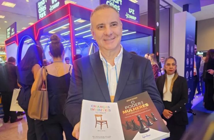 Advogado e escritor Inácio Feitosa lança dois livros no Recife