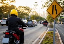 Maio Amarelo reforça prevenção no trânsito e destaca impacto do projeto Moto Amiga no Nordeste