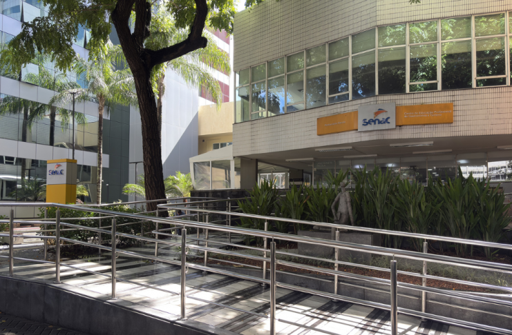 Senac PE abre mais de 300 vagas gratuitas para cursos no Recife e outros cinco municípios