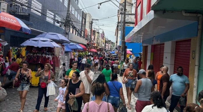 São João e Copa aquecem negócios do comércio do Centro do Recife