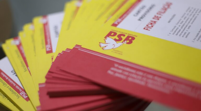PSB promove ato de filiação de lideranças sindicais no Recife