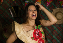 Simara Pires, ex-vocalista da banda Limão com Mel, anima São João do Shopping Patteo Olinda, nesta sexta-feira (05)
